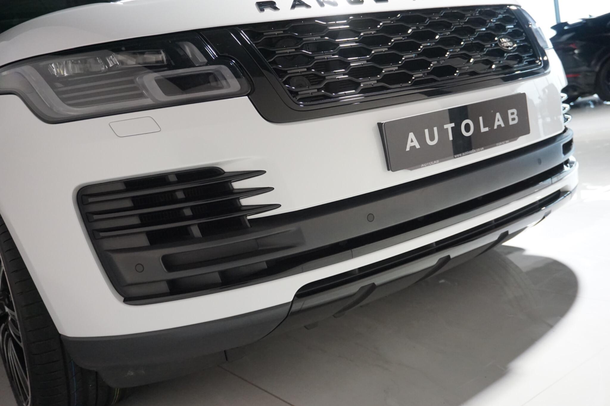 Land Rover Range Rover 2.0 P400e 13.1kWh Vogue SUV 5dr Petrol Plug-in Hybrid Auto 4WD Euro 6 (s/s) (404 ps)